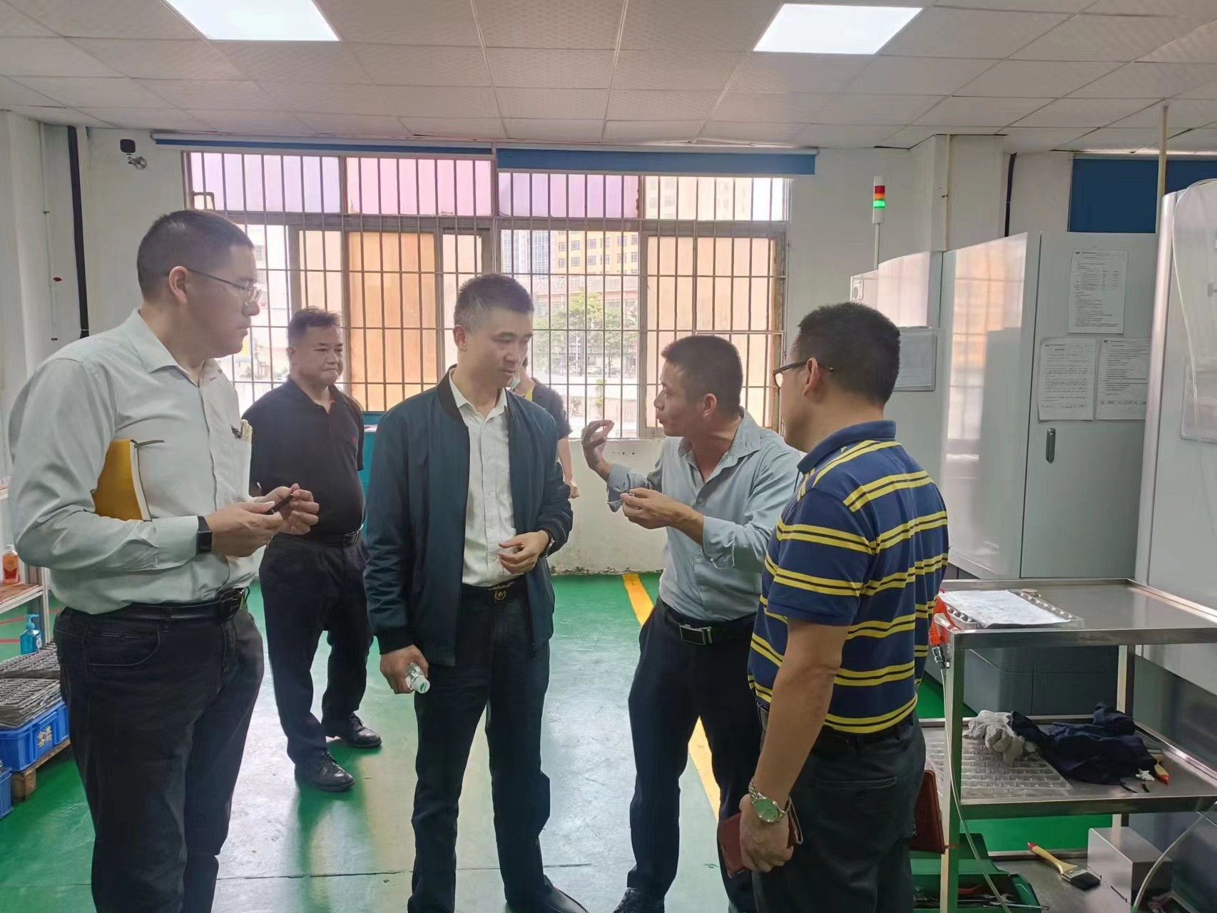 熱烈歡迎區(qū)政府領(lǐng)導帶隊走訪企業(yè)，鼓勵數(shù)字化轉(zhuǎn)型！